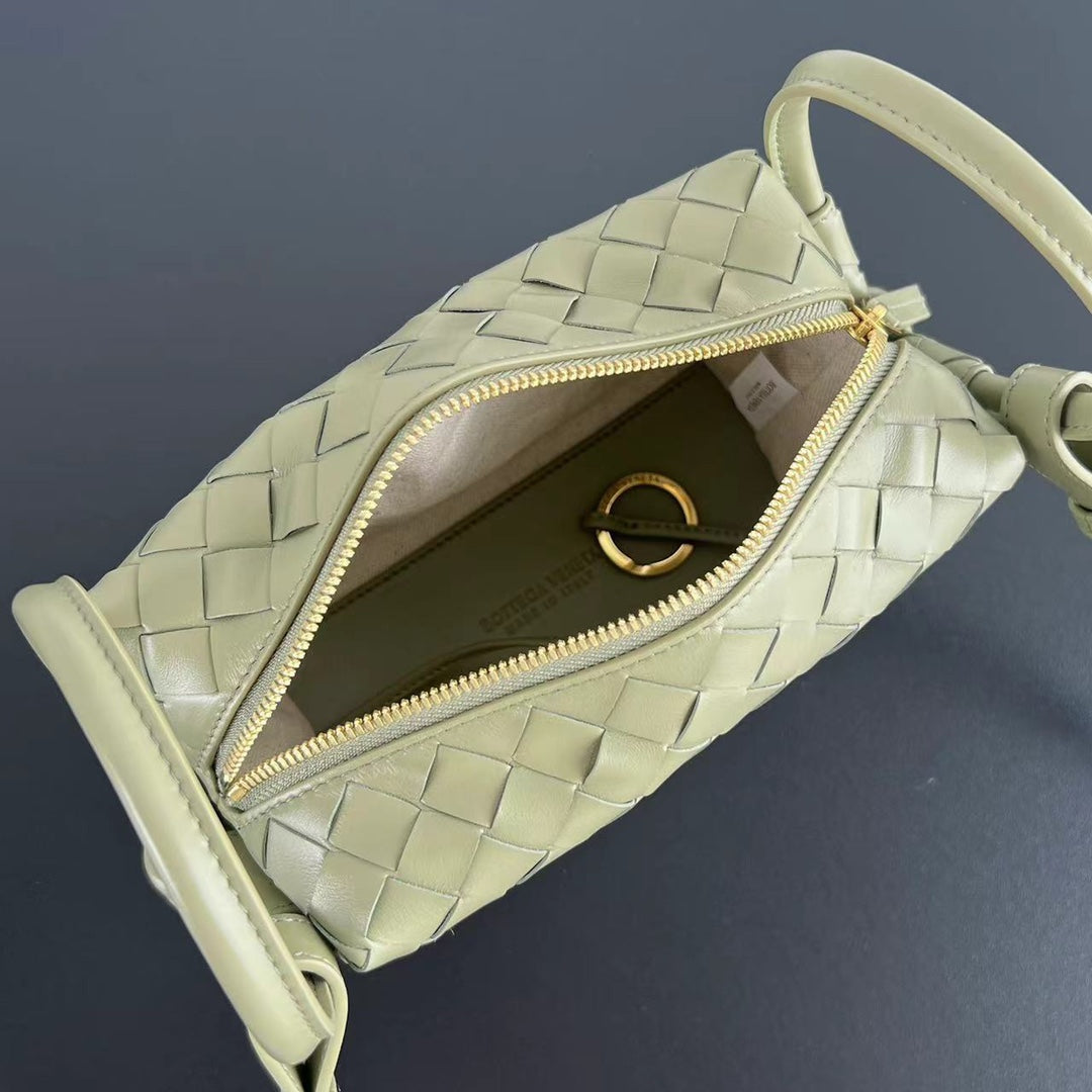 Bottega Veneta BV Loop Top Handle 19cm Green Beige Lambskin