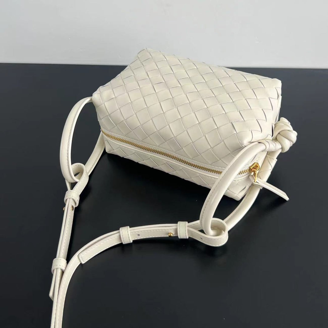 Bottega Veneta BV Loop Top Handle 19cm Cream Lambskin