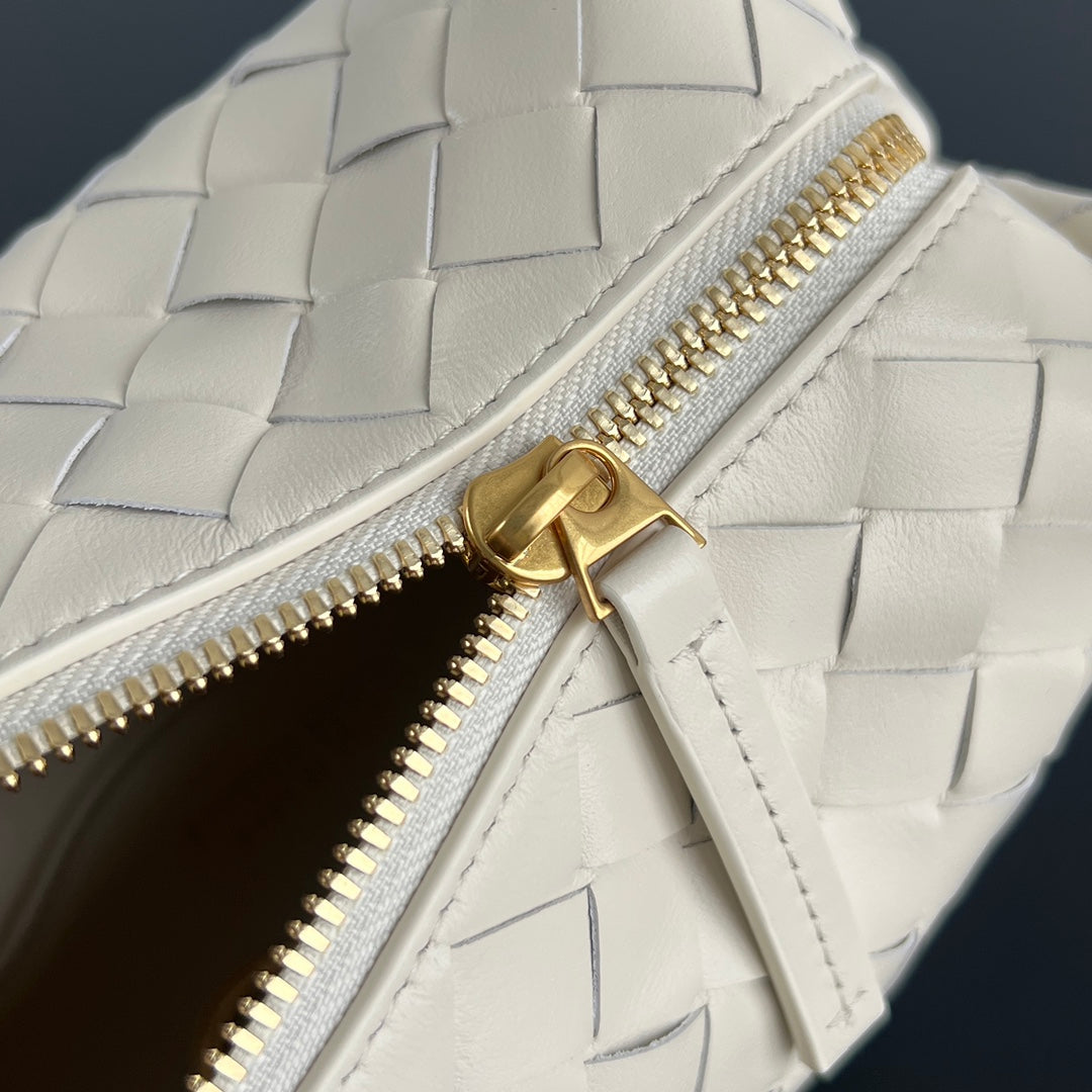 Bottega Veneta BV Loop Top Handle 19cm Cream Lambskin