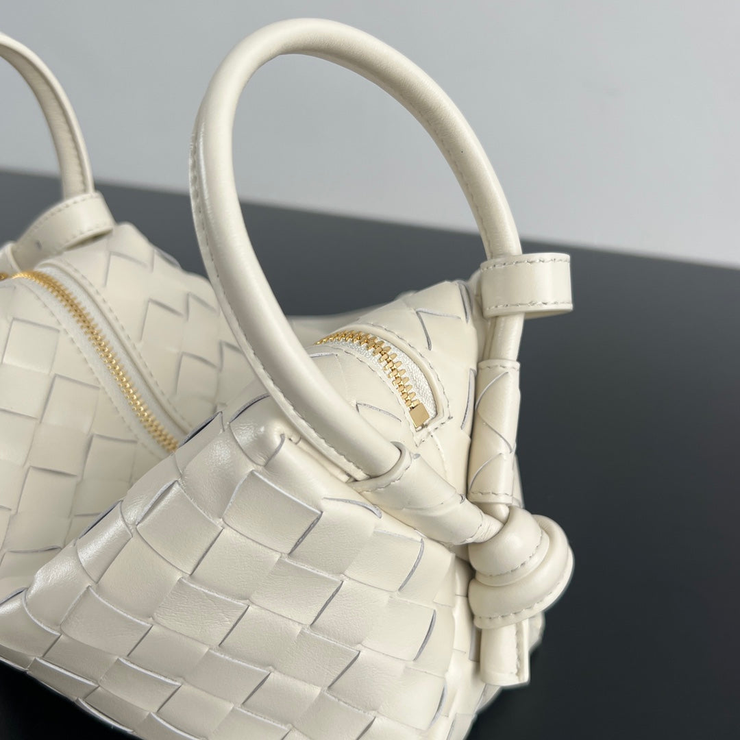 Bottega Veneta BV Loop Top Handle 19cm Cream Lambskin