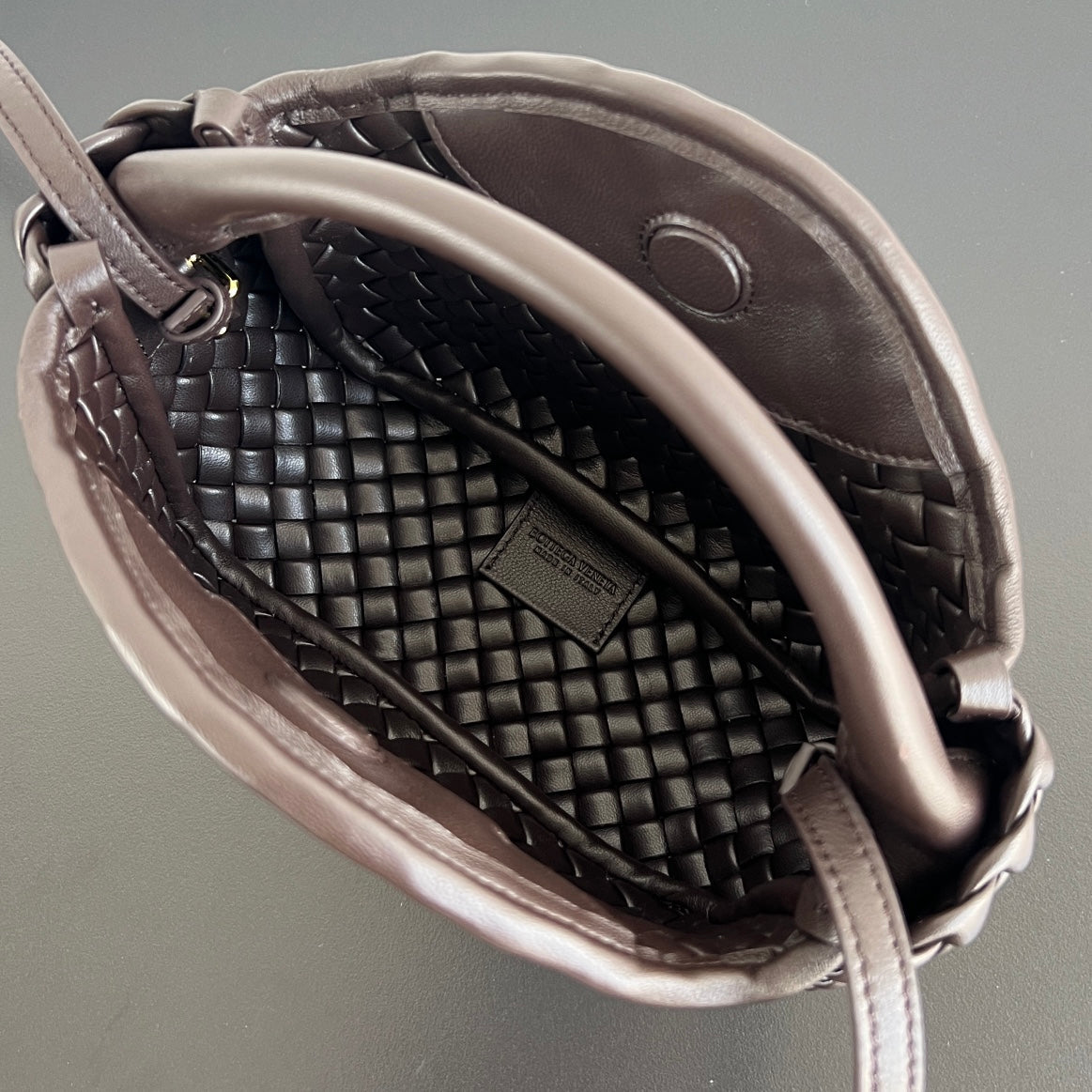 Bottega Veneta BV Small Cobble Top Handle 23cm Chocolate Lambskin