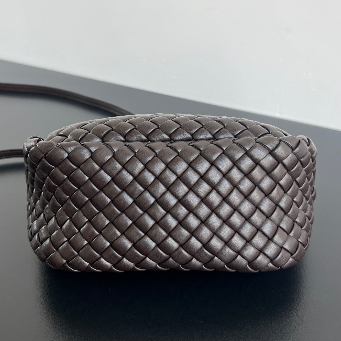 Bottega Veneta BV Small Cobble Top Handle 23cm Chocolate Lambskin