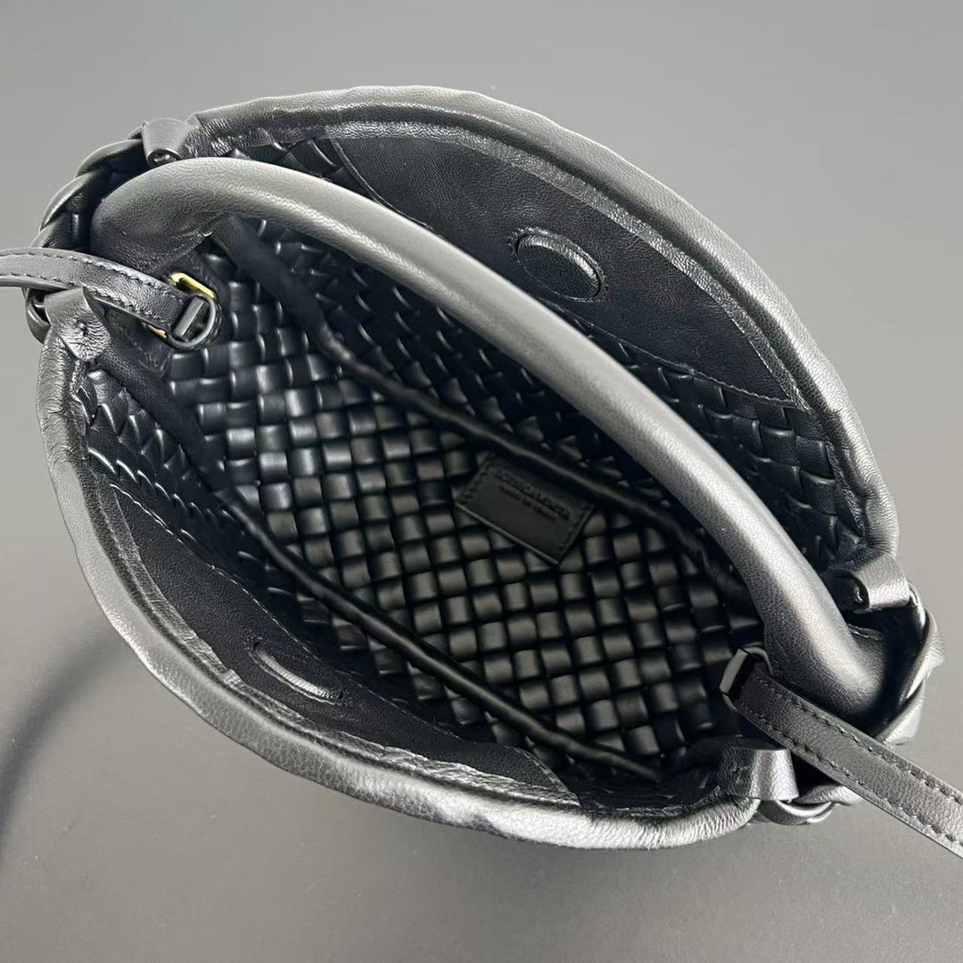 Bottega Veneta BV Small Cobble Top Handle 23cm Black Lambskin