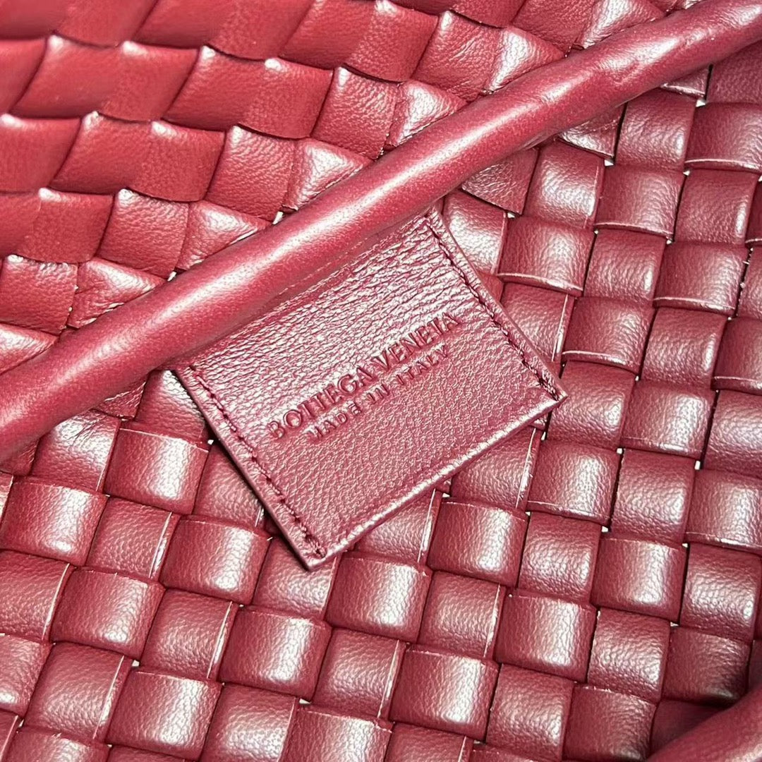 Bottega Veneta BV Small Cobble Top Handle 23cm Dark Red Lambskin