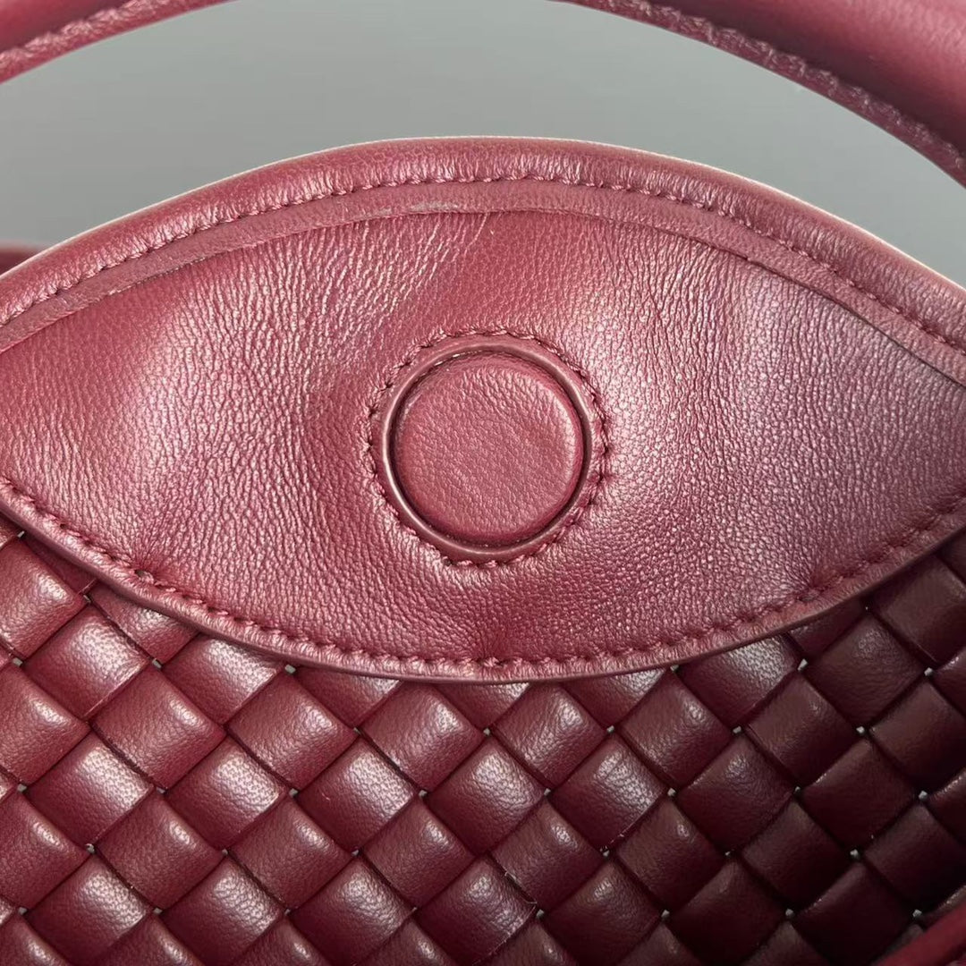 Bottega Veneta BV Small Cobble Top Handle 23cm Dark Red Lambskin