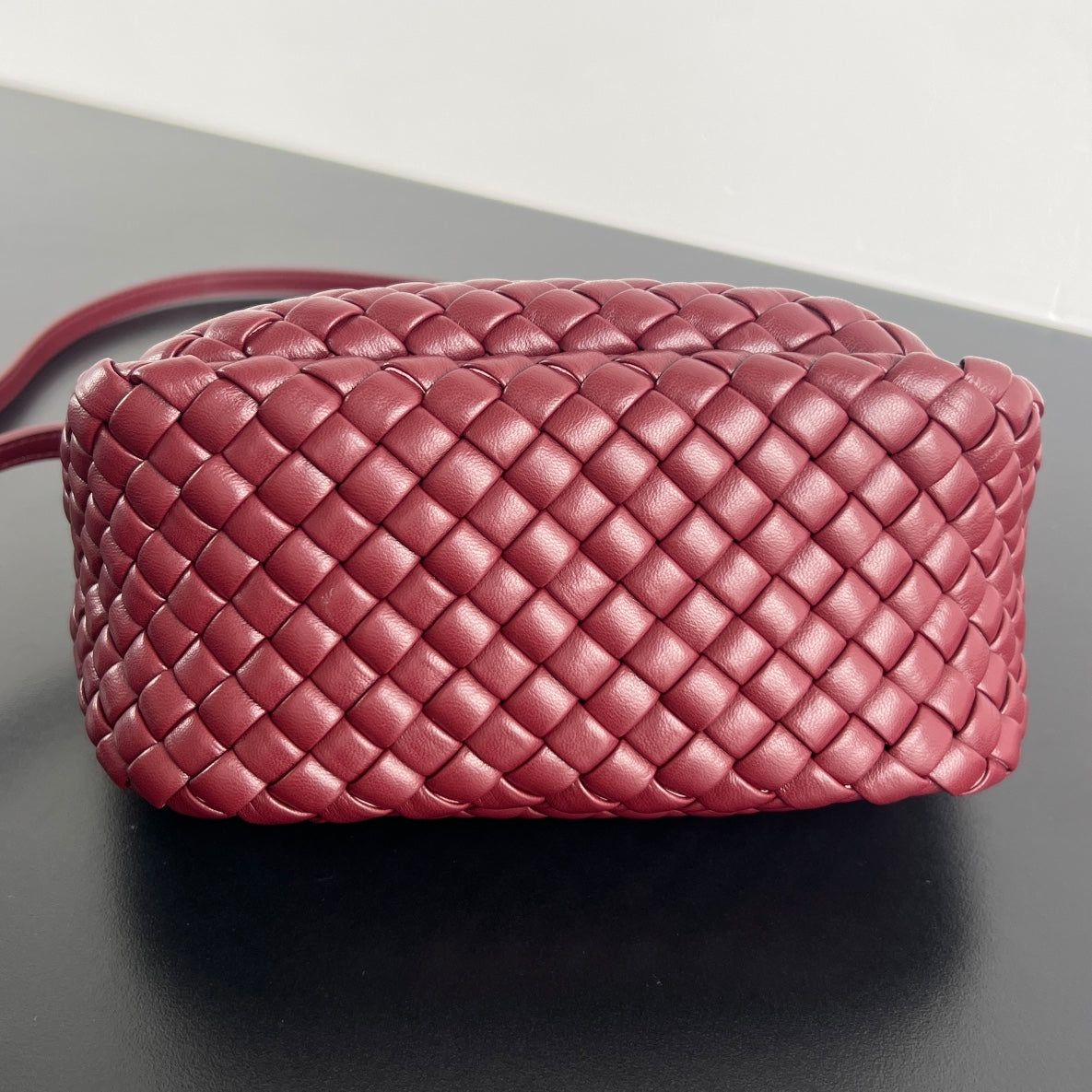 Bottega Veneta BV Small Cobble Top Handle 23cm Dark Red Lambskin