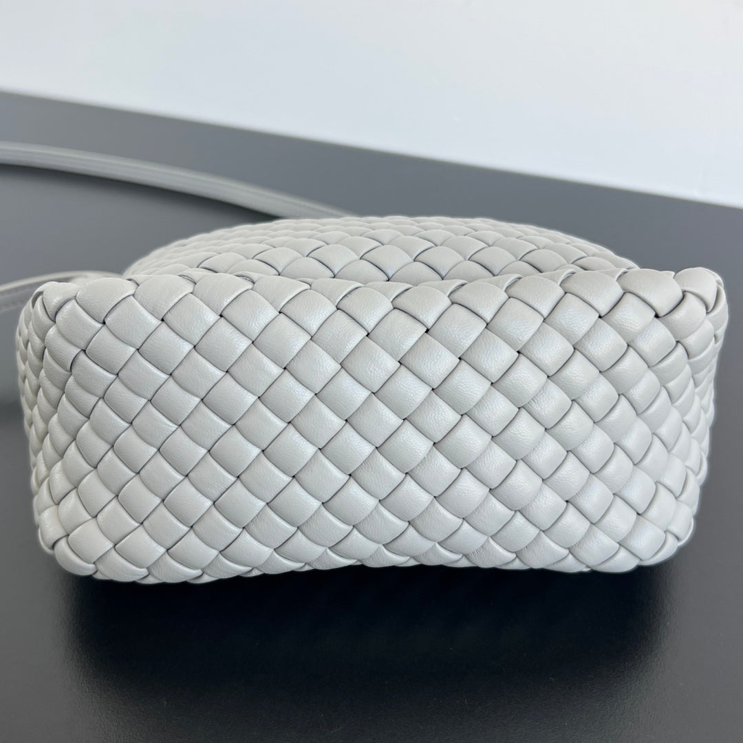 Bottega Veneta BV Small Cobble Top Handle 23cm Grey Lambskin