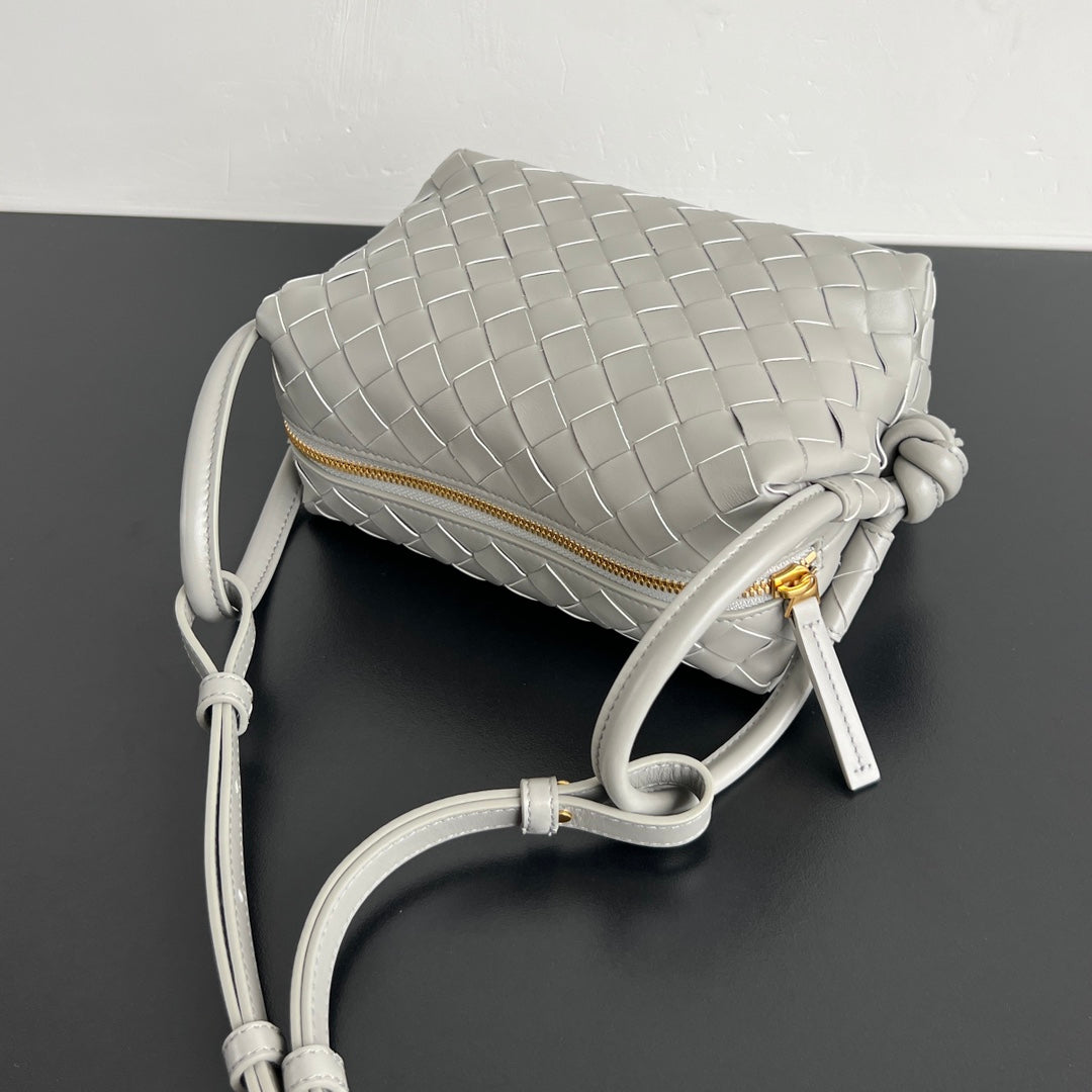 Bottega Veneta BV Loop Top Handle 19cm Grey Lambskin
