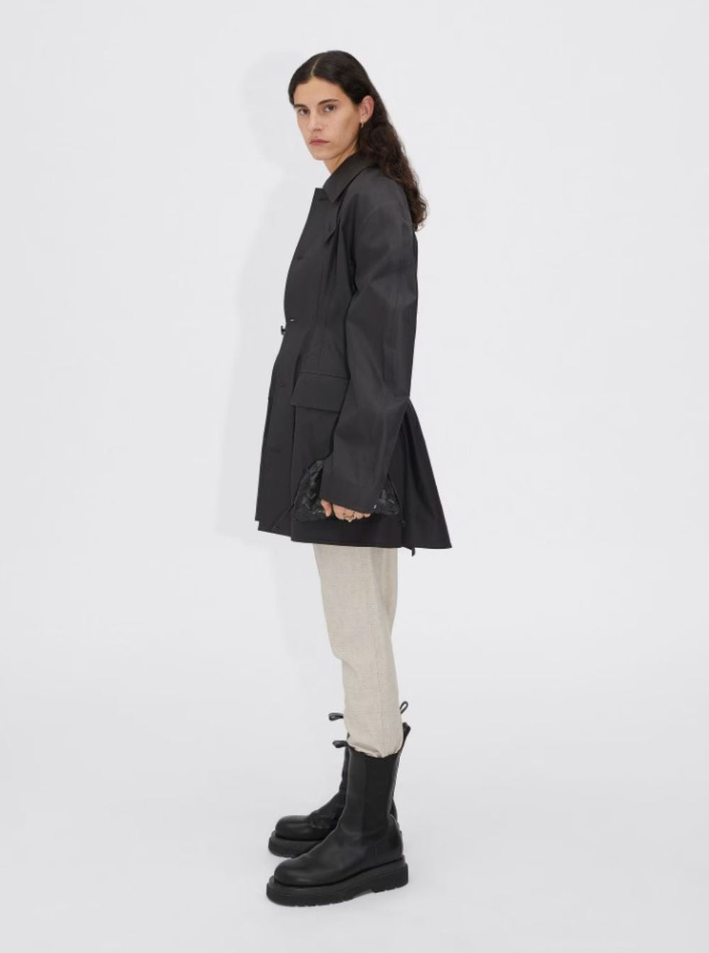 Bottega Veneta Women 'Mini Pouch' Black Crossbody Bag With Intreccio Motif In Leather Woman