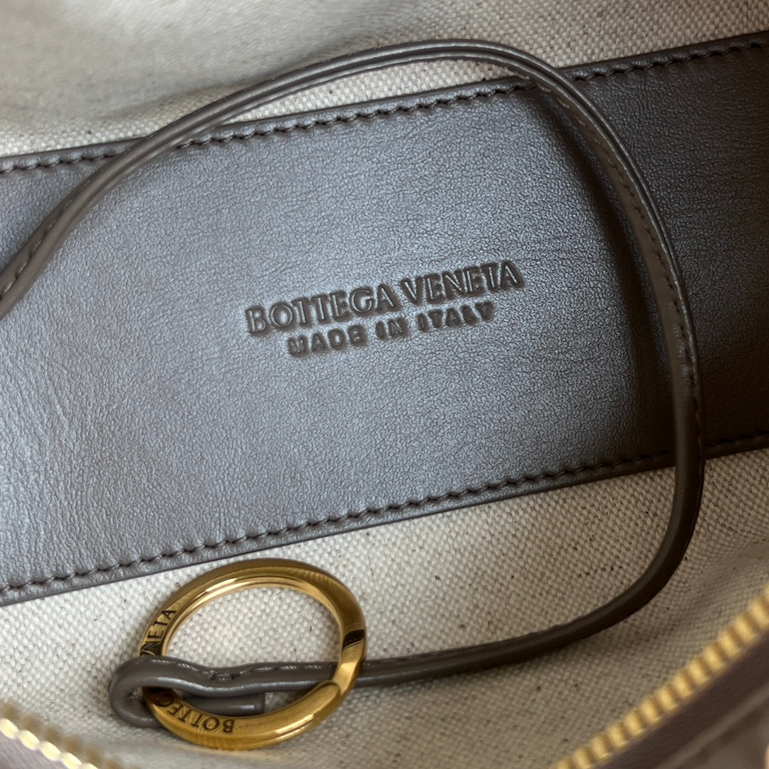 Bottega Veneta BV Loop Top Handle 19cm Brown Lambskin