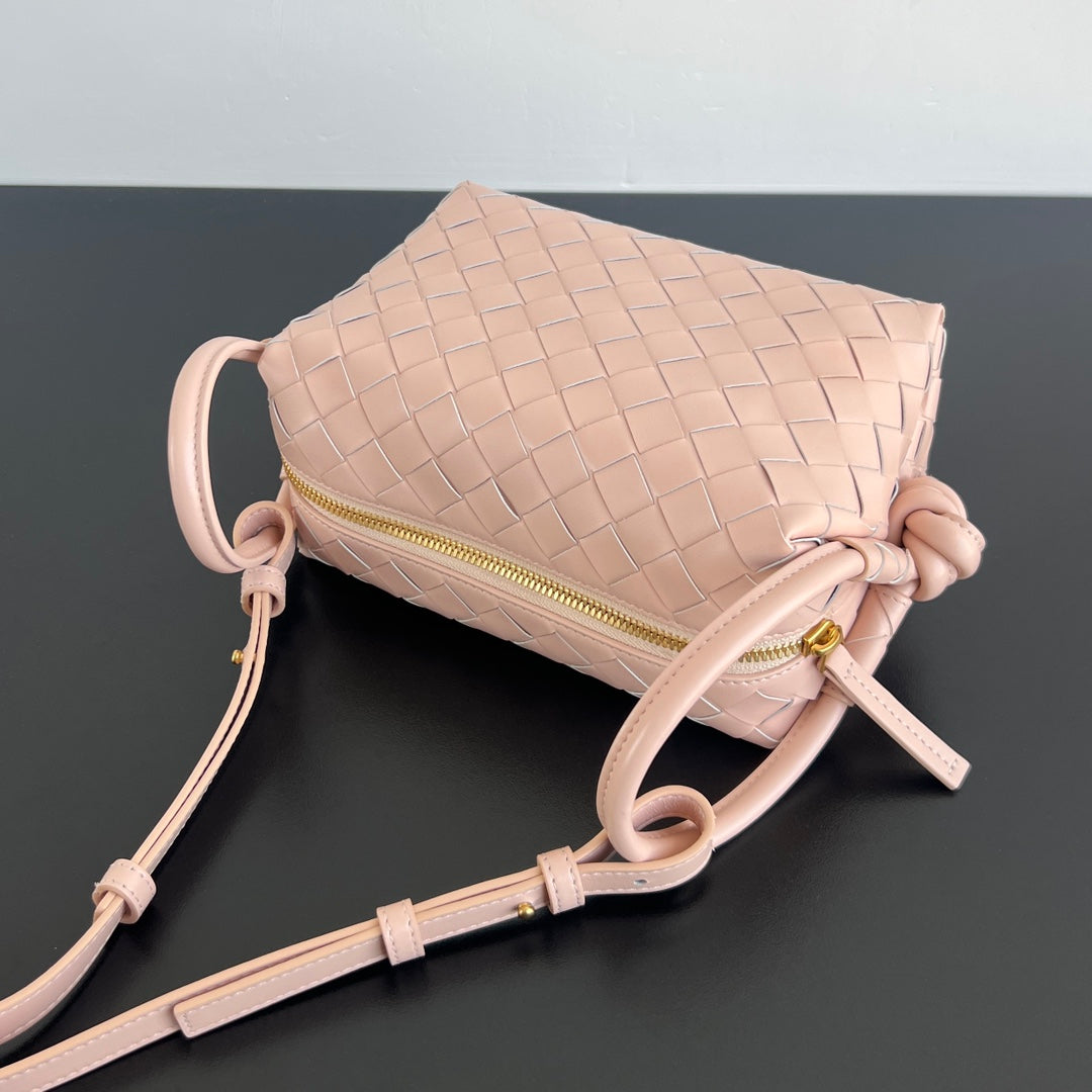 Bottega Veneta BV Loop Top Handle 19cm Pastel Pink Lambskin