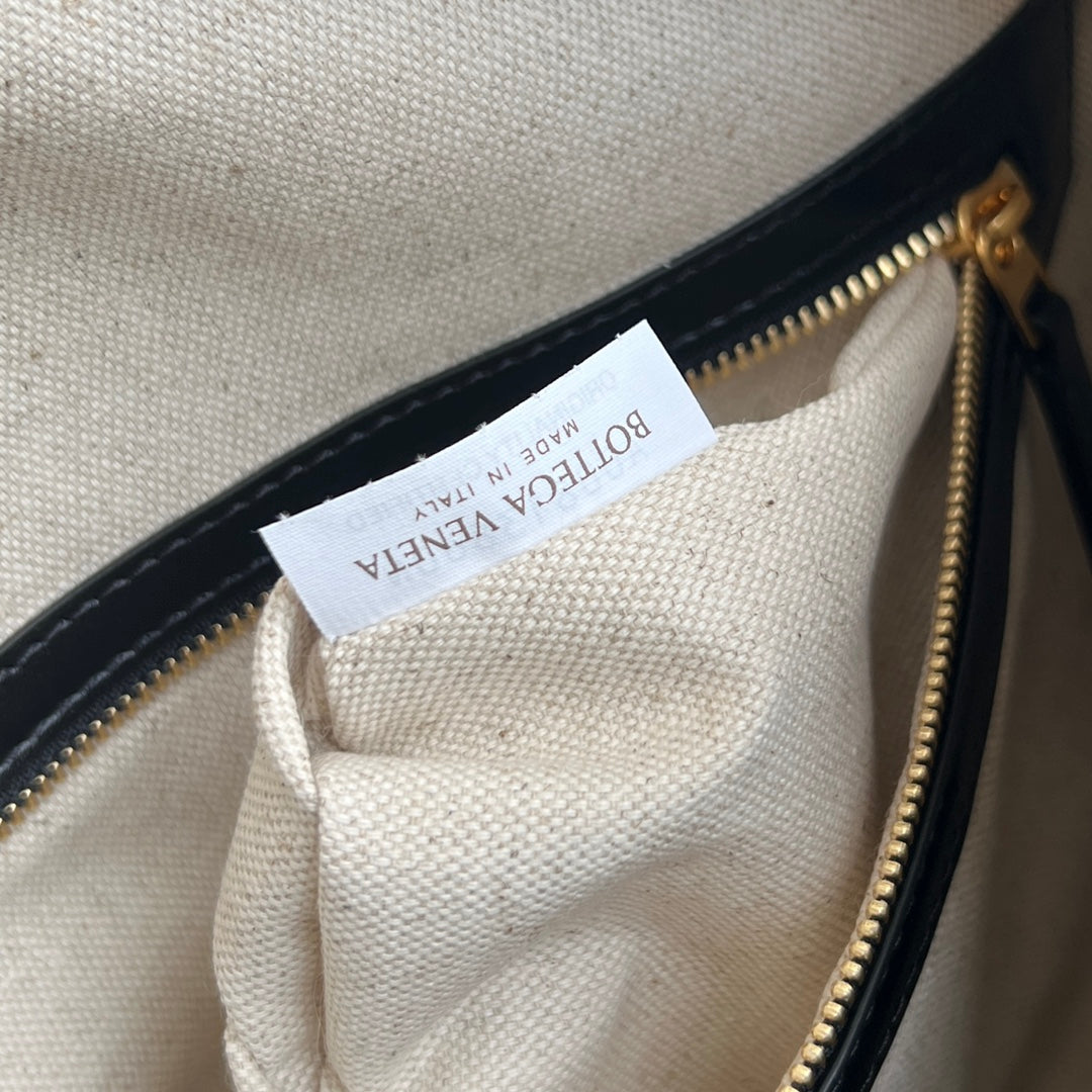 Bottega Veneta BV Loop Weekender 38cm Black Calfskin