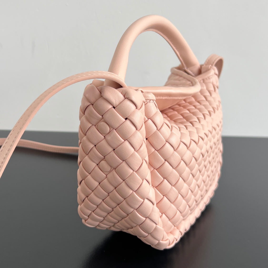 Bottega Veneta BV Small Cobble Top Handle 23cm Pastel Pink Lambskin