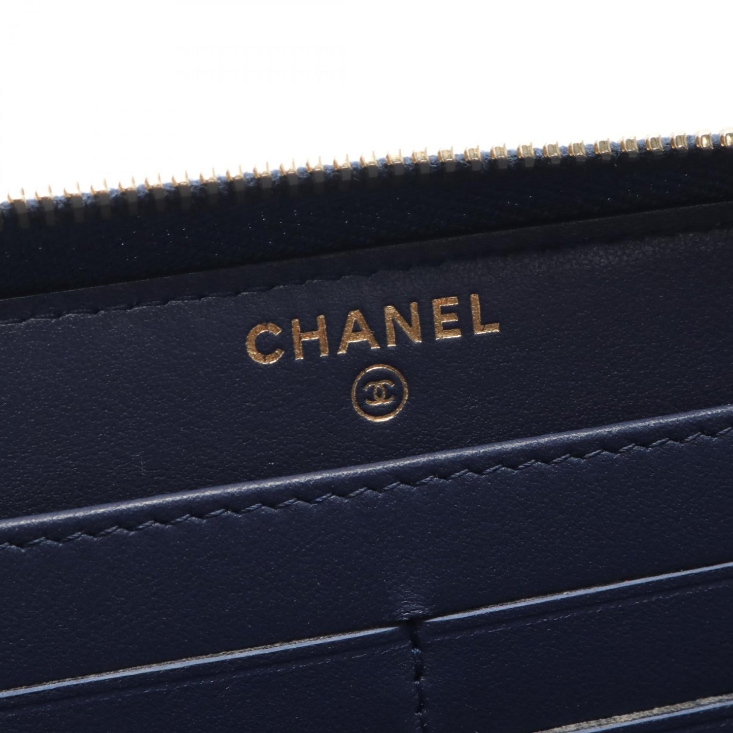 Chanel Deauville Round Zipper Long Wallet Canvas Long Wallet 26961463 in Great Condition