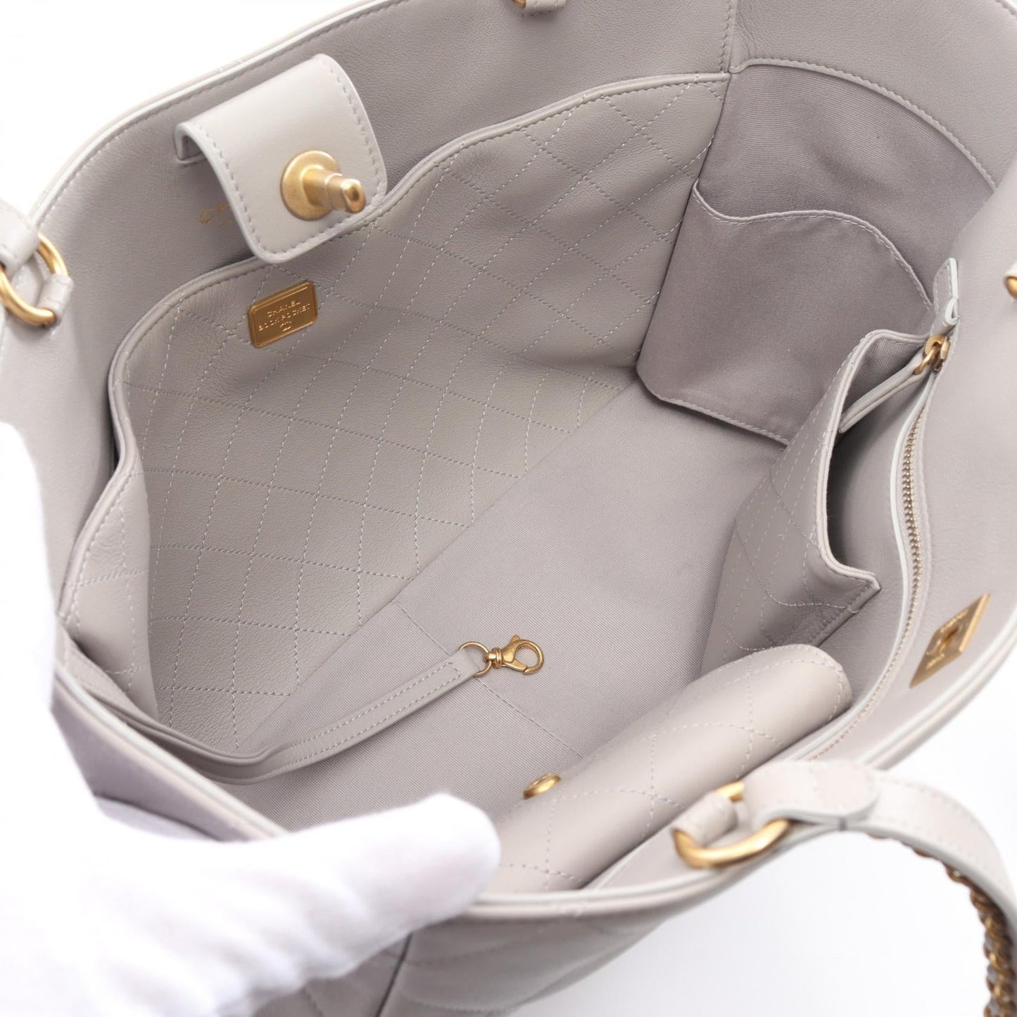 Chanel Matelasse Tote Bag Leather Tote Bag AS3508