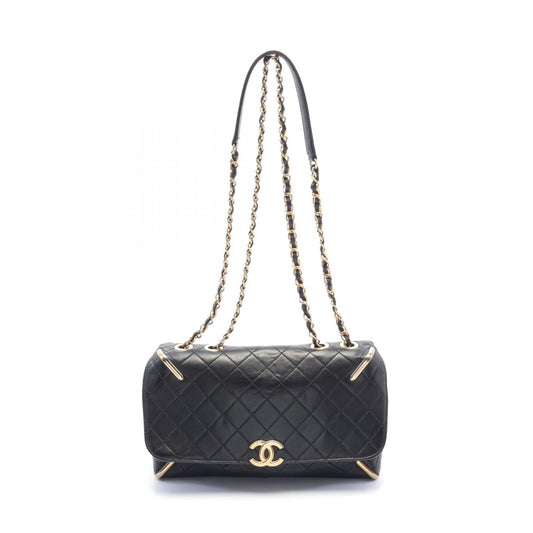 Chanel Quilted Leather Chain Flap Bag Leather Shoulder Bag in New Condition