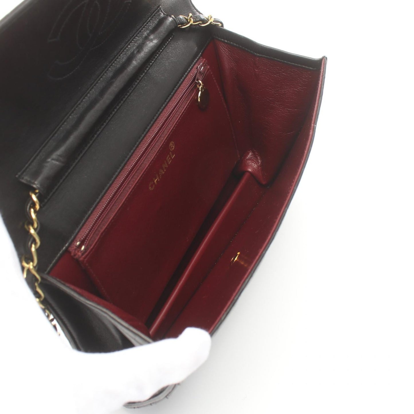 Chanel Quilted Leather Chain Flap Bag Leather Shoulder Bag in New Condition