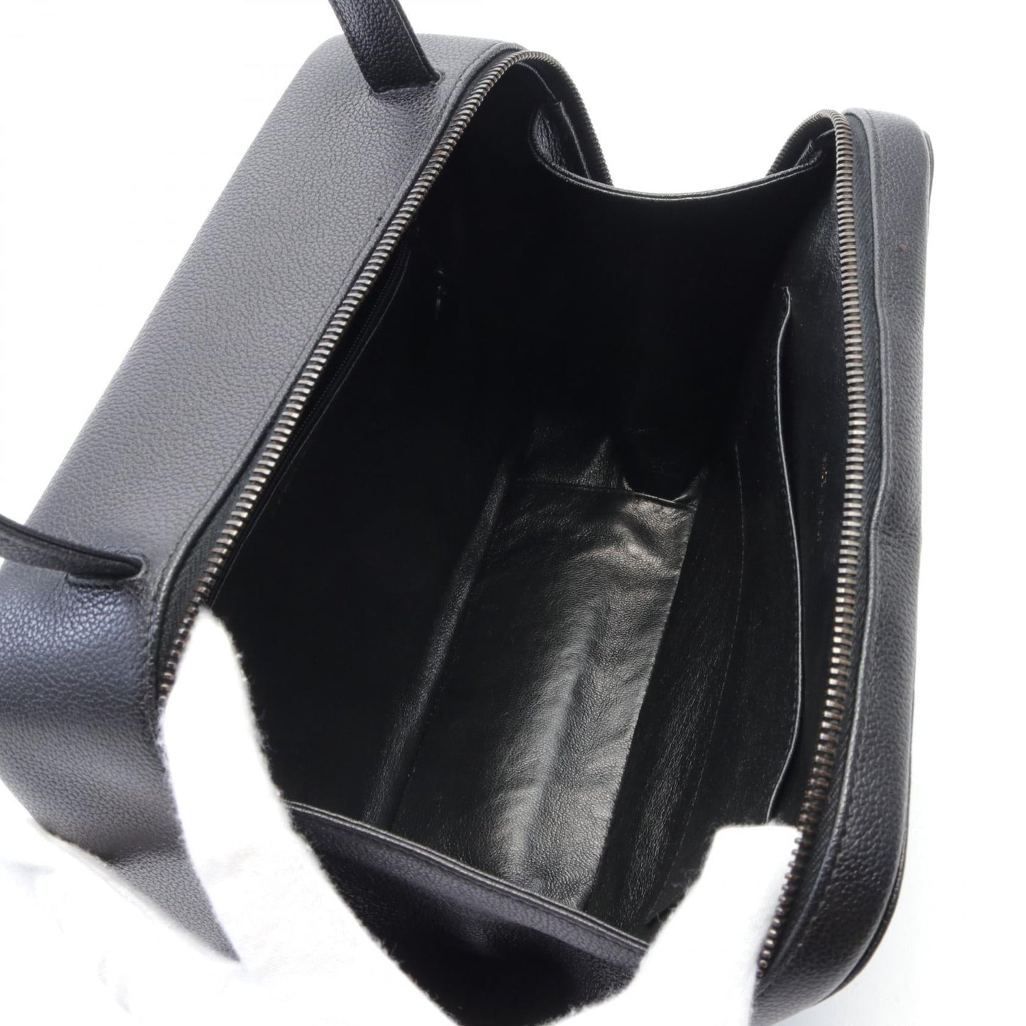 Chanel CC Leather Handbag Leather Handbag in Great Condition