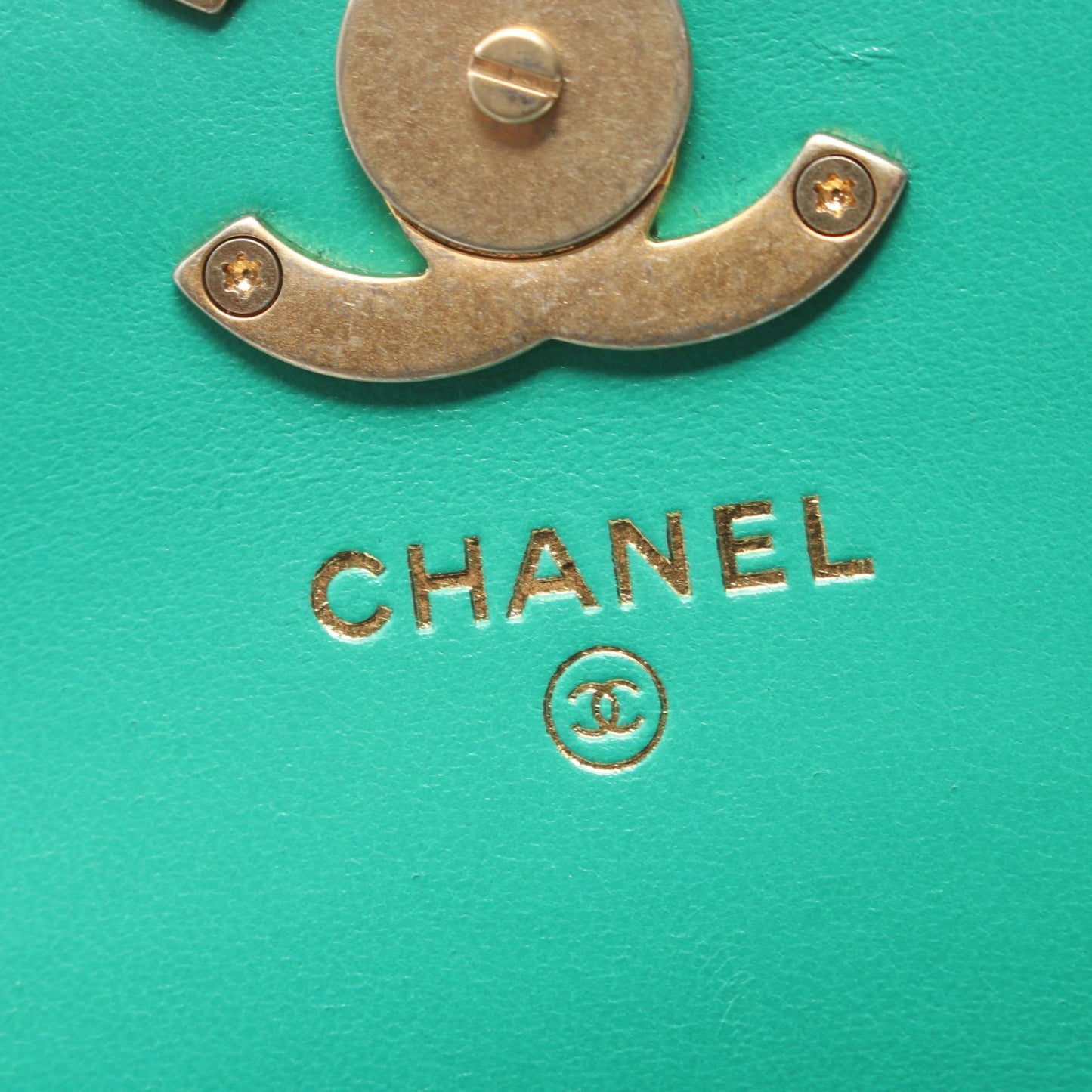 Chanel Lambskin Matelasse Card Case Green