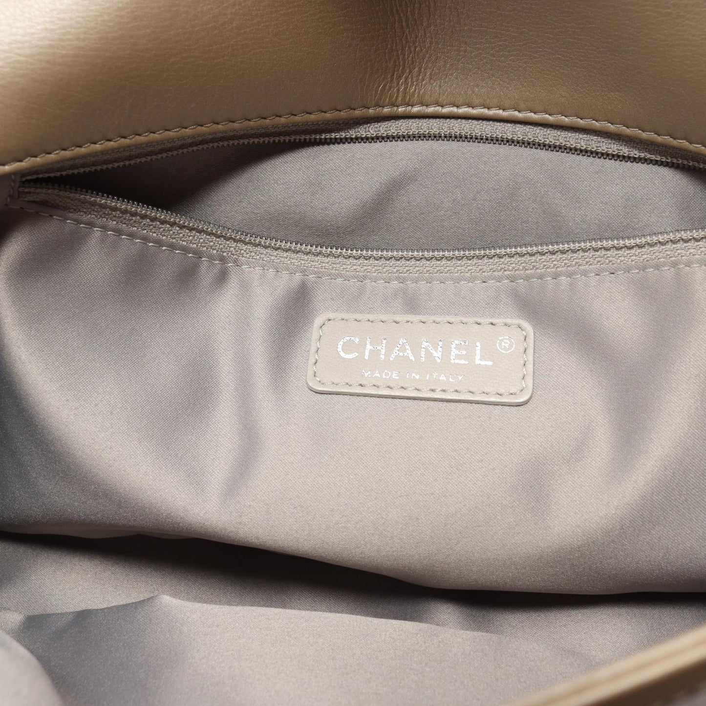 Chanel Ultra Stitch Chain Flap Bag Leather Shoulder Bag A50852 in New Condition