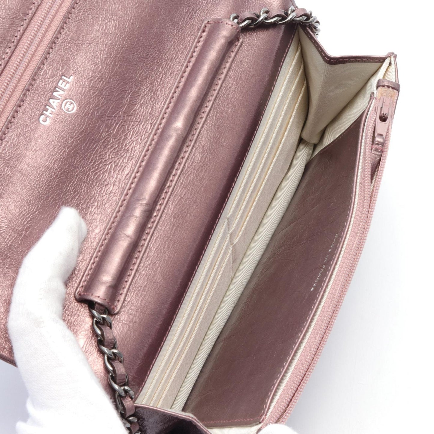 Chanel Re-Issue Matelasse Wallet on Chain  Leather Other in Great Condition