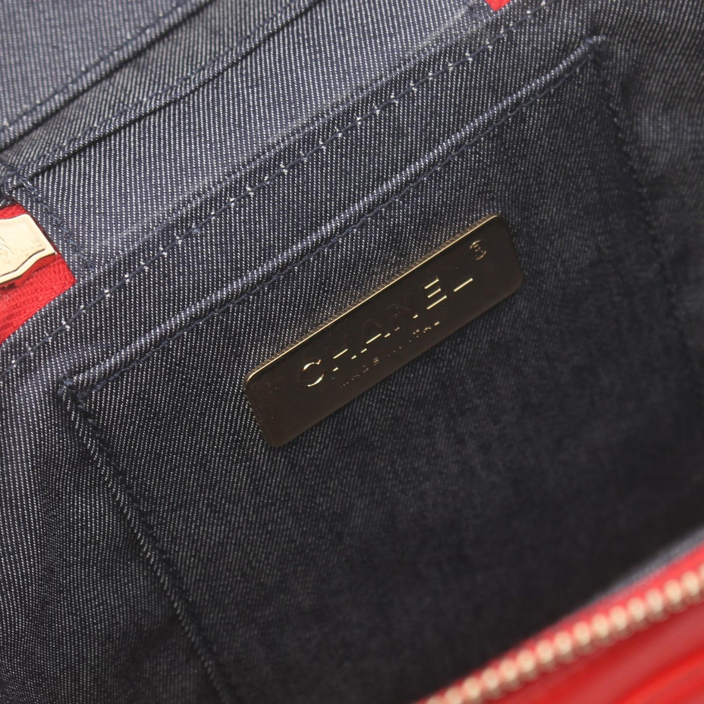 Chanel CC Vertical Vanity Case with Chain Leather Vanity Bag in New Condition