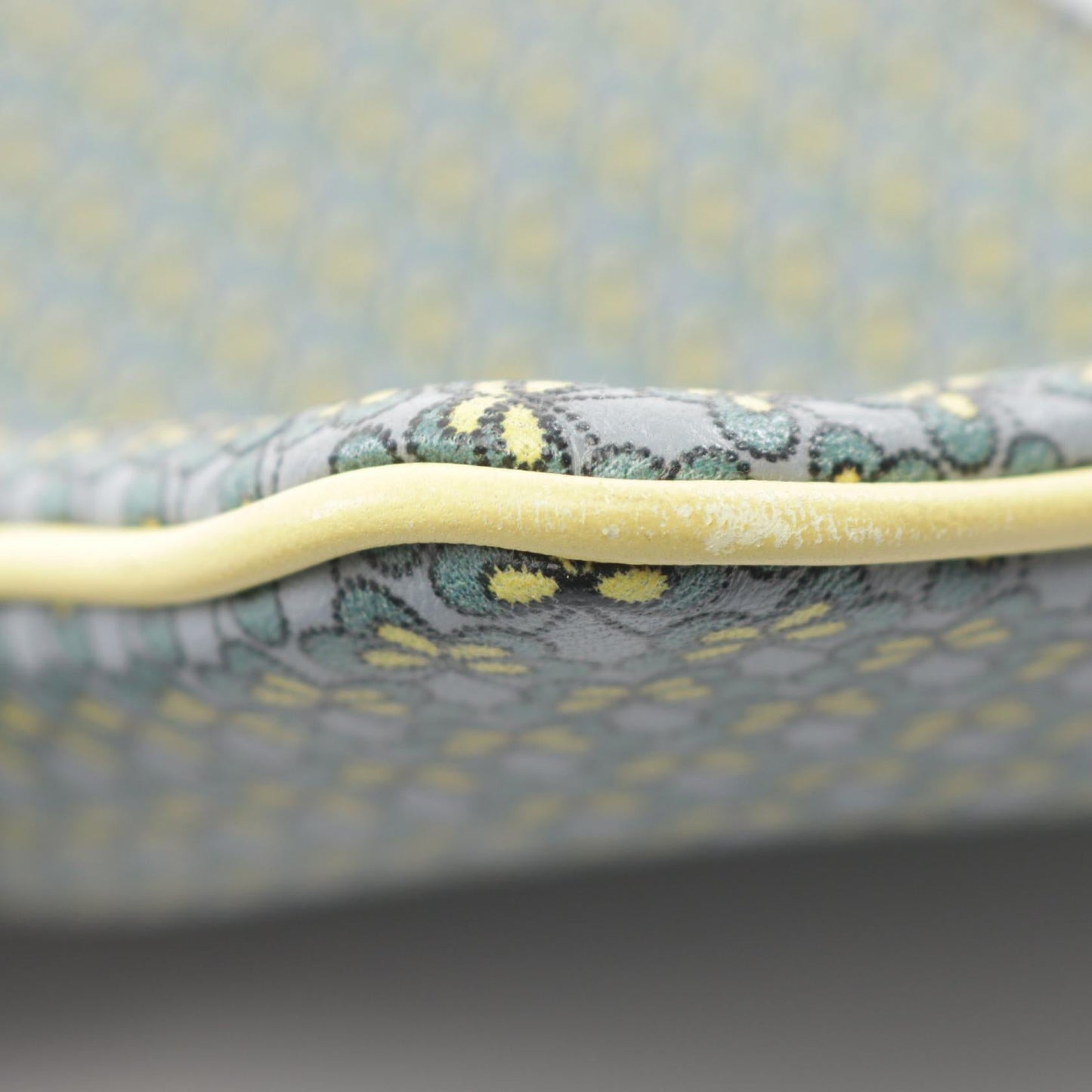 Bottega Veneta Leather Shoulder Bag 510282