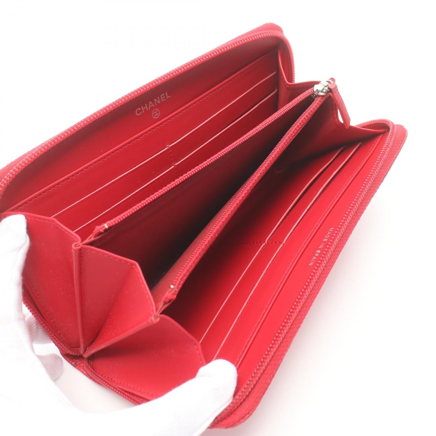 Chanel CC Caviar Long Wallet  Leather Long Wallet in New Condition