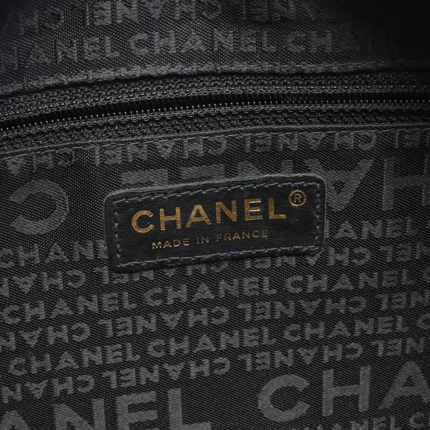 Chanel CC Chocolate Bar Bag  Leather Shoulder Bag in New Condition