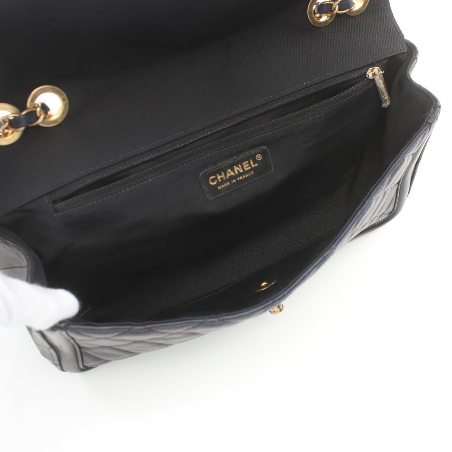 Chanel Matelasse Shoulder Bag Leather Shoulder Bag in Great Condition