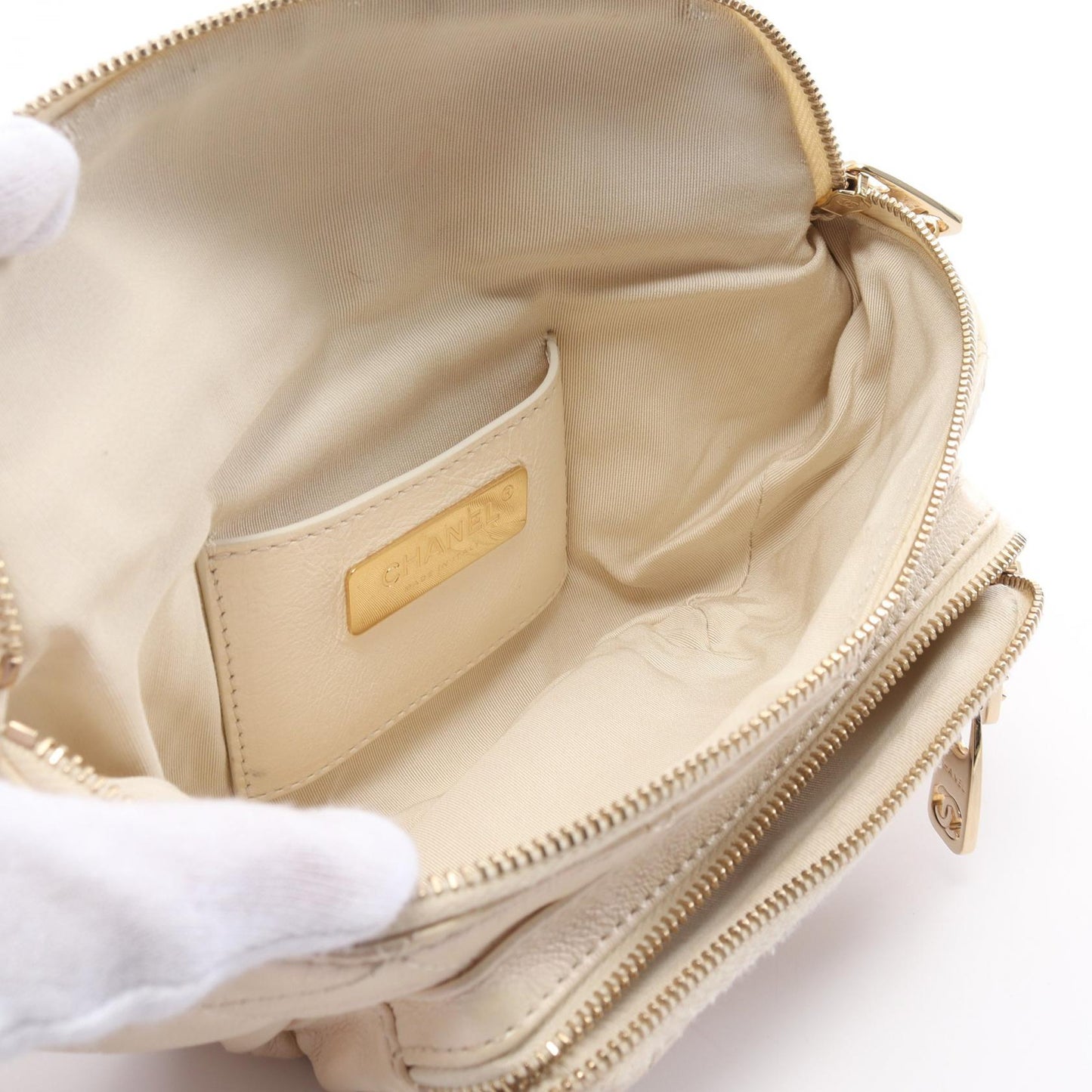 Chanel Quilted Leather Belt Bag Leather Belt Bag AS0556 in New Condition