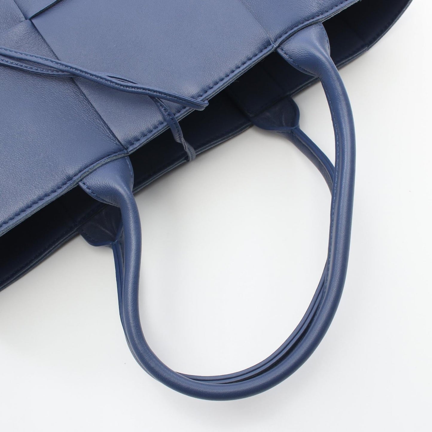 Bottega Veneta Arco Maxi Intrecciato Tote Bag