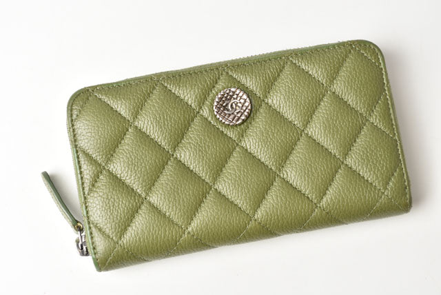 Chanel Caviar Skin Medium Wallet