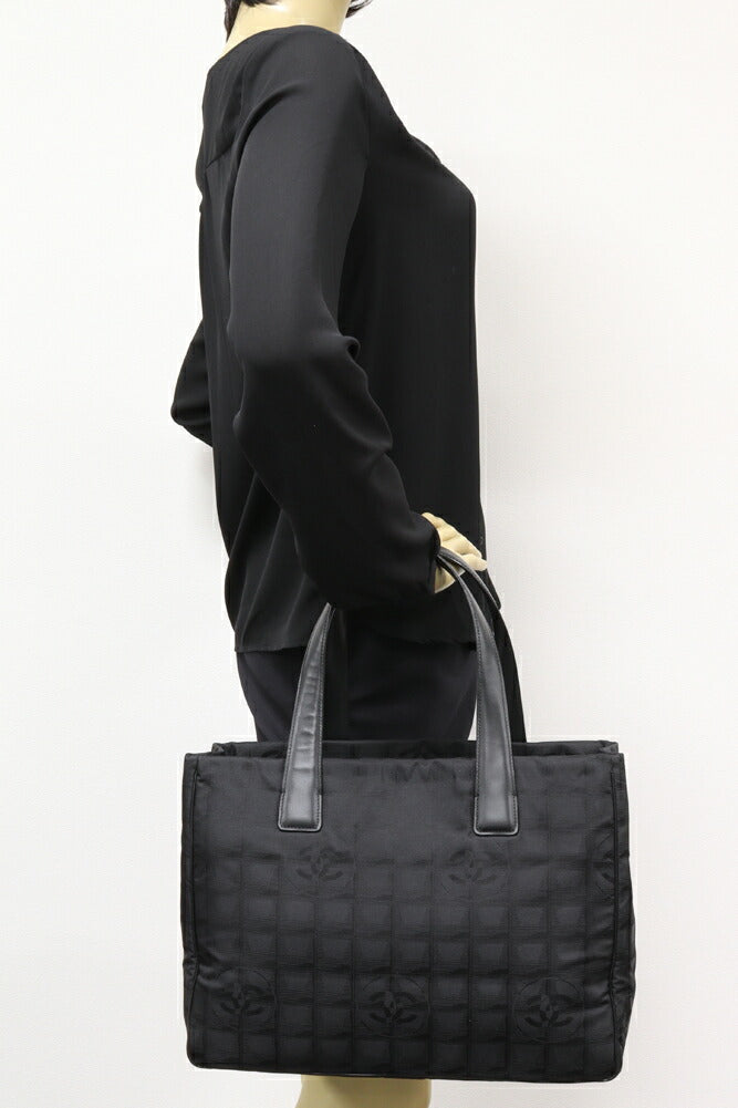 Chanel Nylon Tote Handbag Black A15991