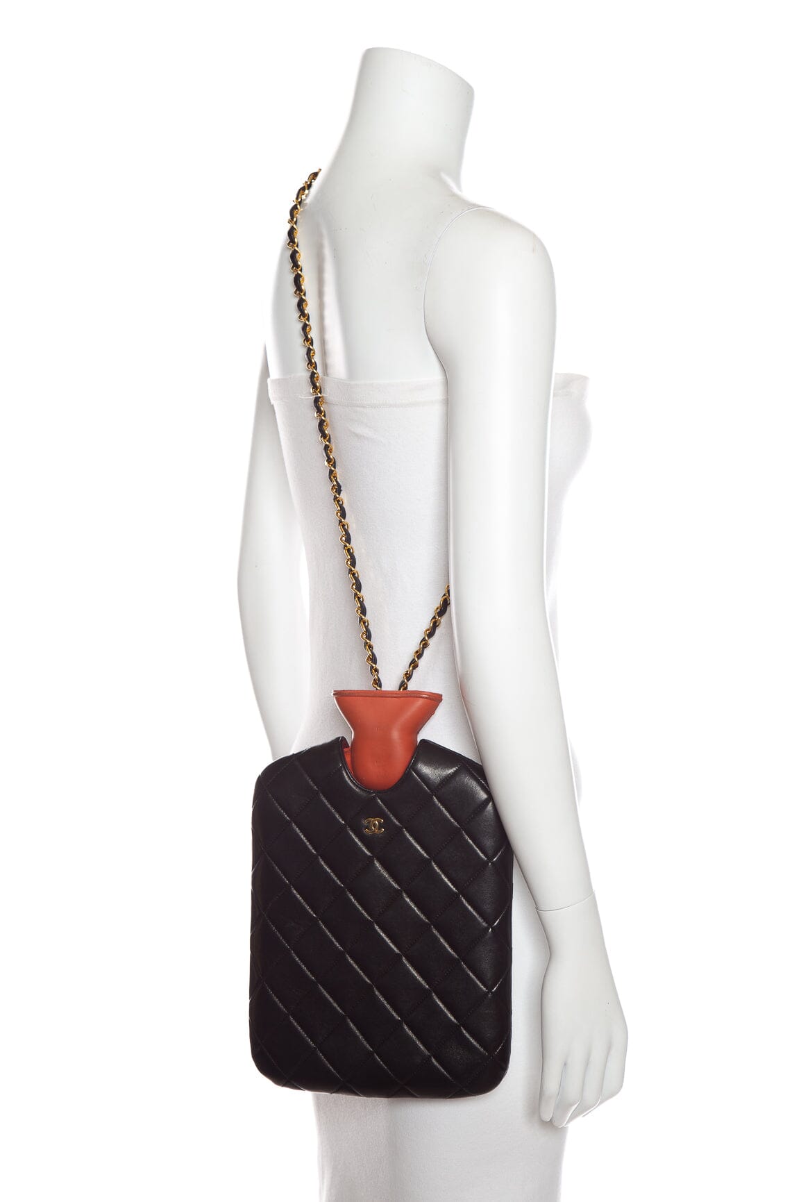 Chanel Vintage (1991-1994) Black Sac Hot Water Bottle Cross-Body
