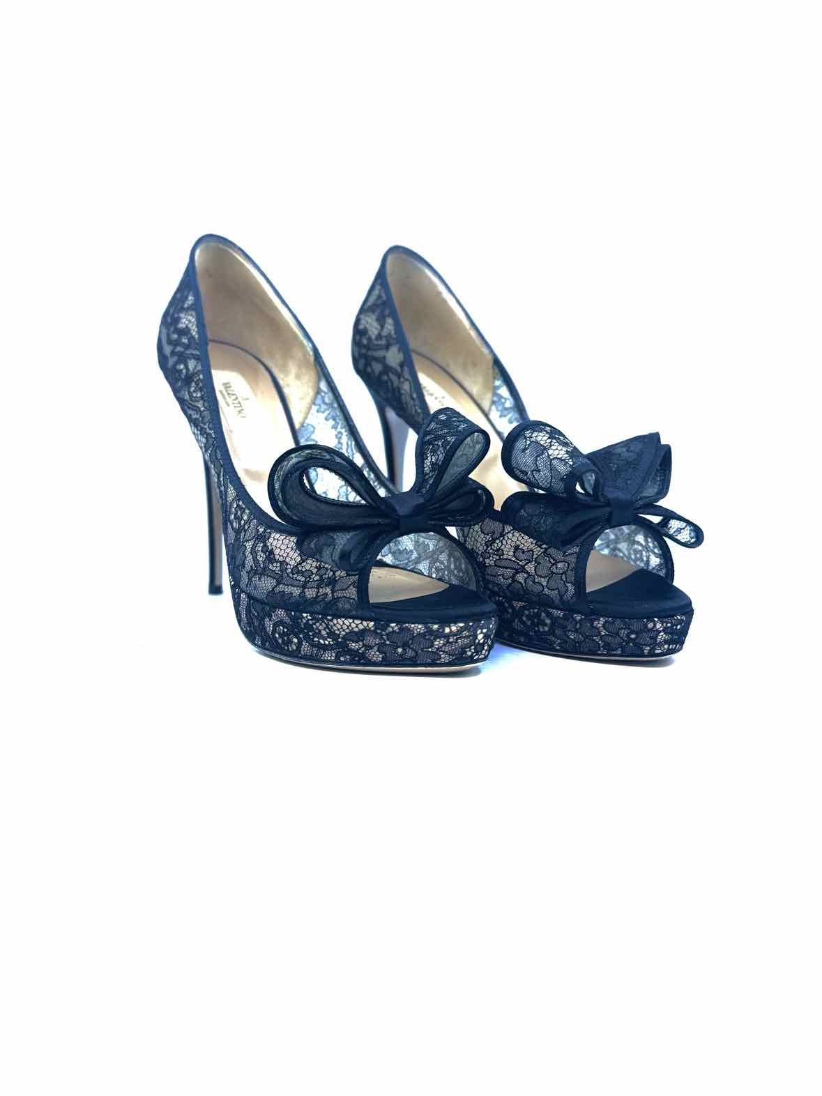 VALENTINO Size 9.5 Black Lace Pumps