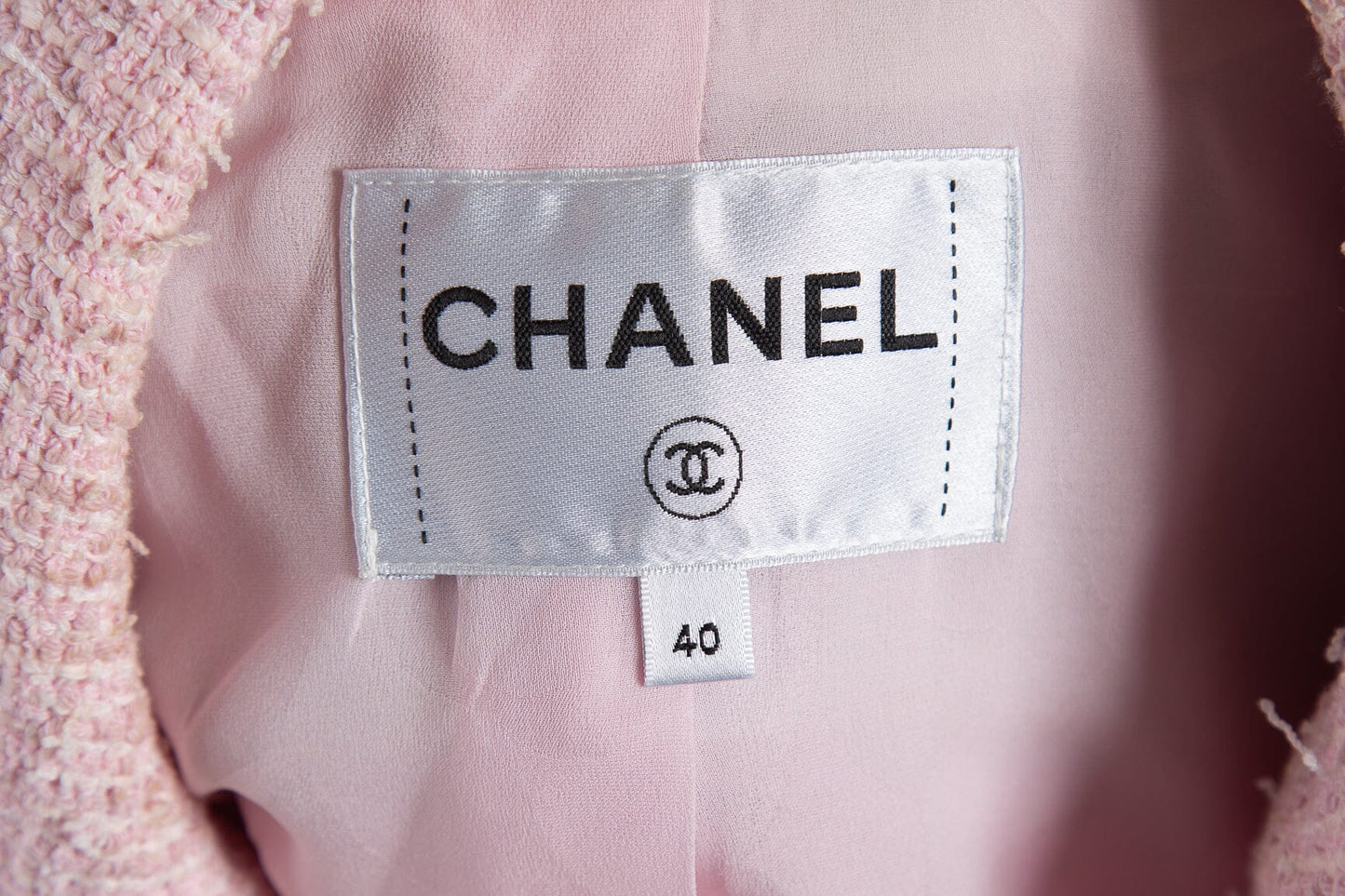 Chanel Vintage 2001 Spring Pale Pink Tweed Jacket SZ 40