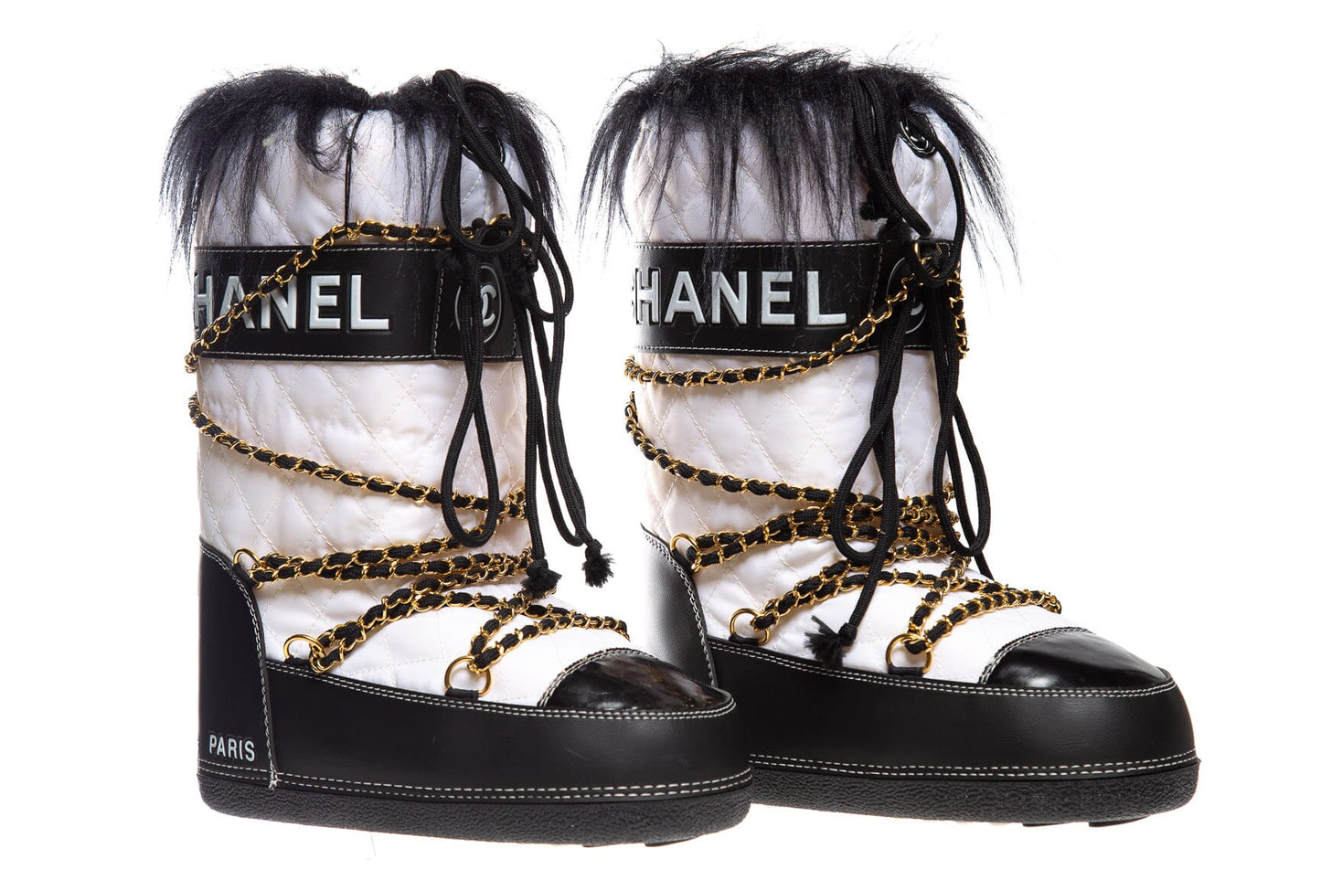 Chanel White And Black Apres Ski Moon Boots SZ 38-40
