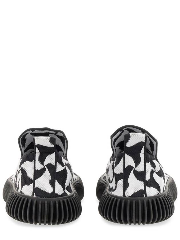 Bottega Veneta Ripple Triangle Pattern Slip-Ons Black White