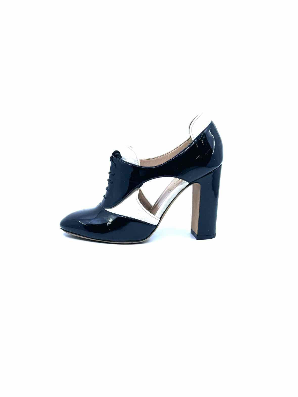 VALENTINO Size 7 black, white Patent Leather Velvet Solid Pumps