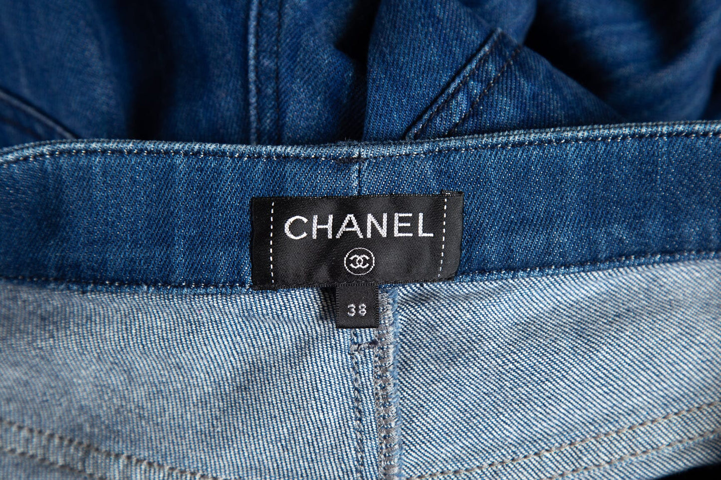 Chanel Denim Fitted Jeans SZ 38