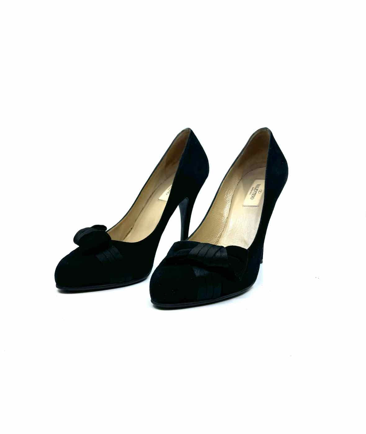 VALENTINO Size 8.5 Black Suede Pumps