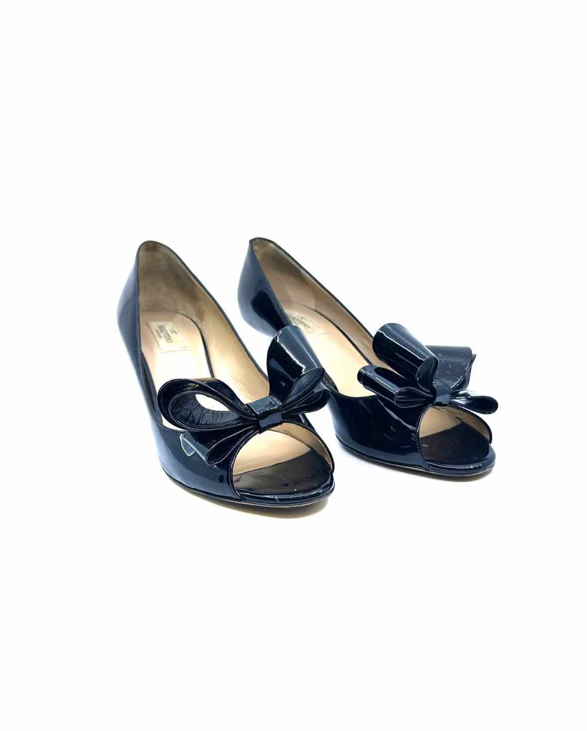 VALENTINO Size 11 Black Patent Leather Pumps