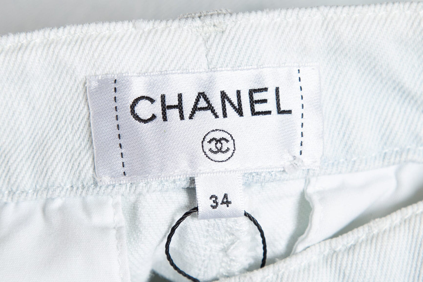 Chanel Light Wash High Waist Jeans SZ 34