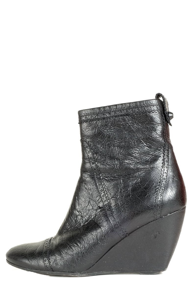 Balenciaga Black Leather Round Toe Booties 39.5