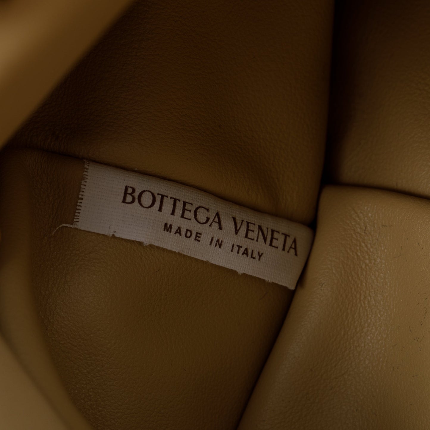 Bottega Veneta Netral Nappa Leather The Chain Pouch