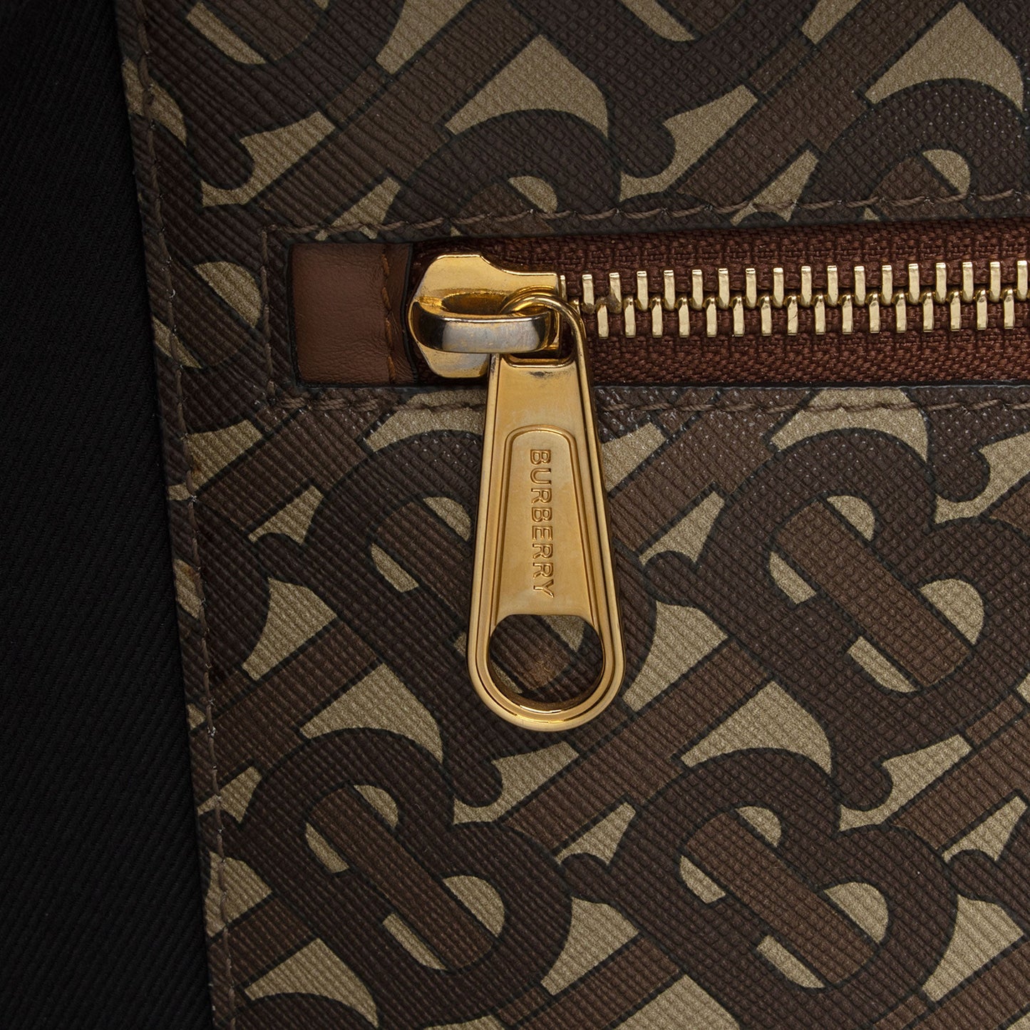 Burberry E-Canvas TB Monogram Studded Book Tote (SHF-TqIh4Z)