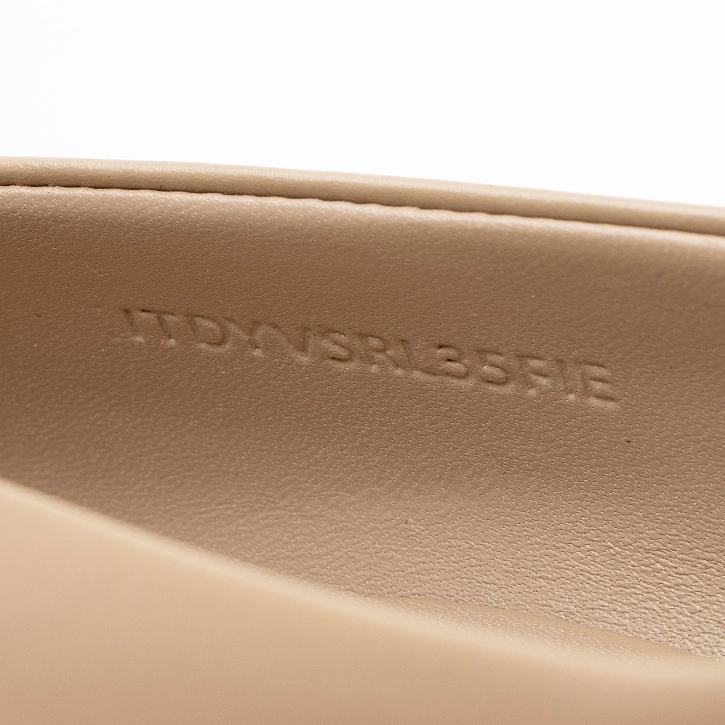 Burberry Leather TB Monogram Ezra Pumps - Size 7 / 37 (SHF-tKaqCd)