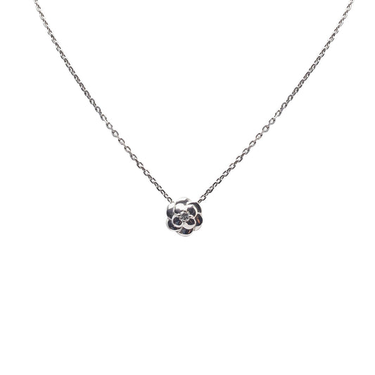 Chanel 18K White Gold Diamond Camellia Necklace Camellia Necklace (SHG-eamwS2)