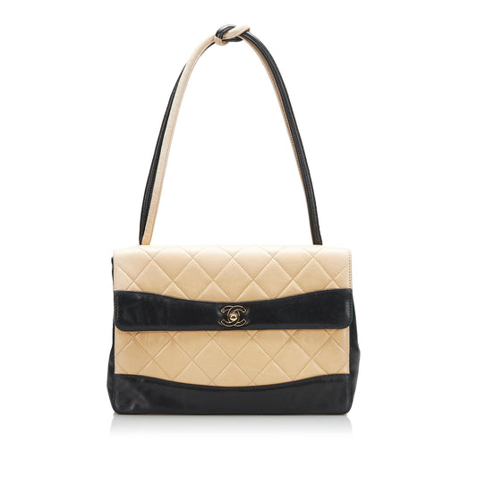 Chanel Bicolor Leather Shoulder Bag (SHG-k3TZpL)